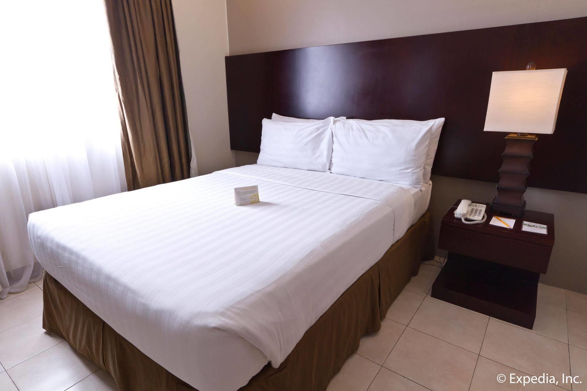 סבו Alpa City Suites Hotel מראה חיצוני תמונה