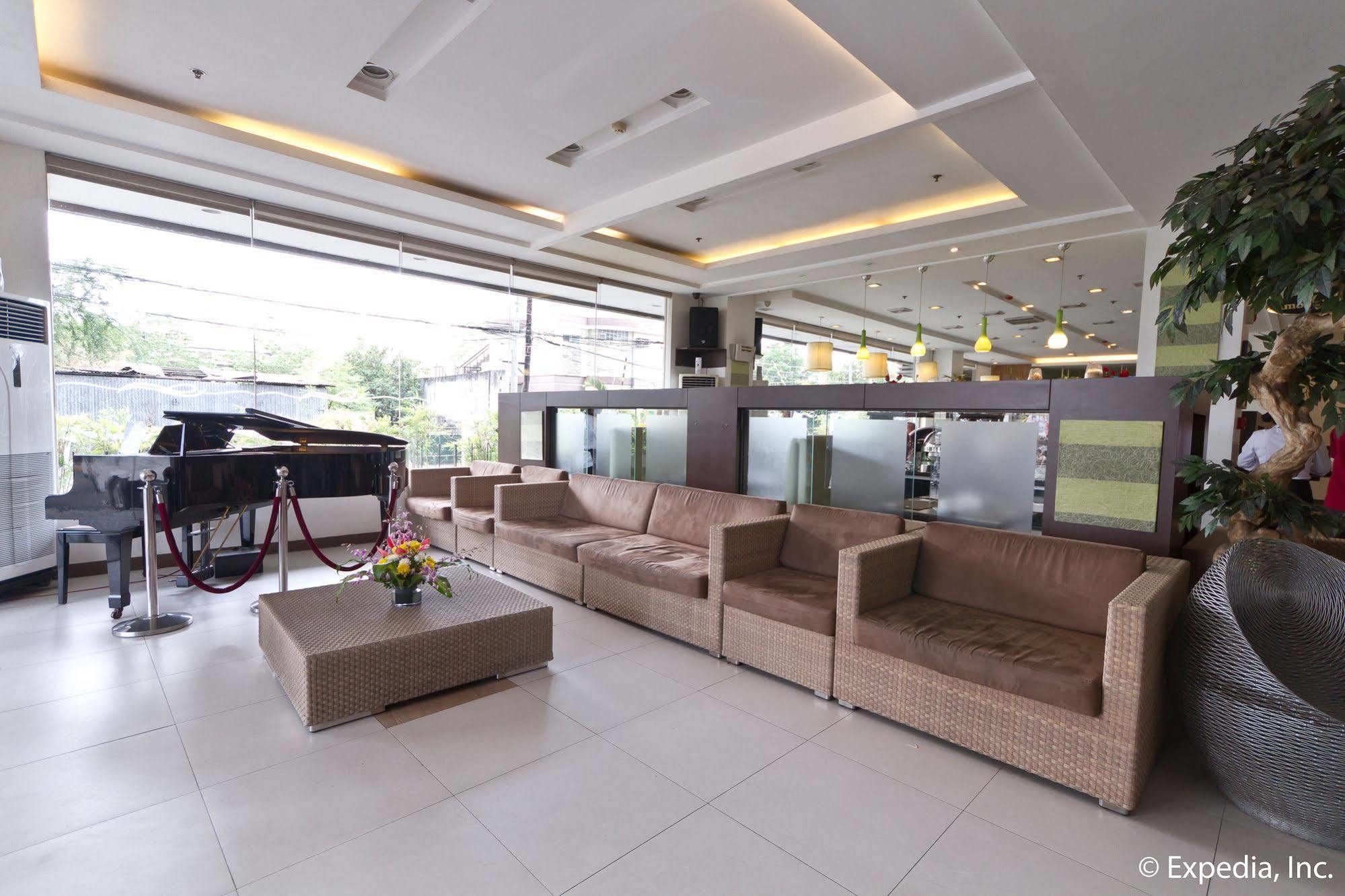 סבו Alpa City Suites Hotel מראה חיצוני תמונה